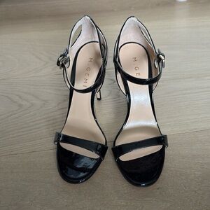 Stunning M. Gemi Lucciola sandal stiletto in black patent, size 36. Never worn!
